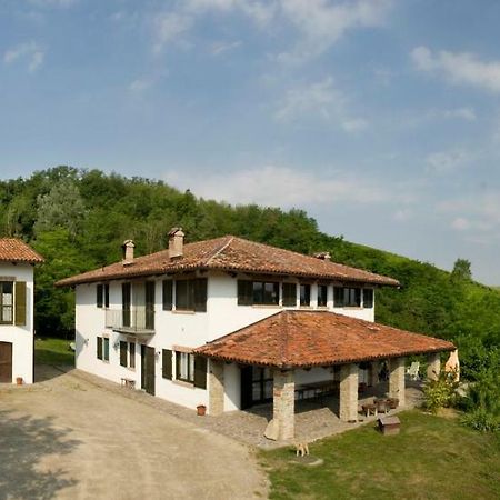 Hostal Cascina Il Ginepro Sinio Exterior foto